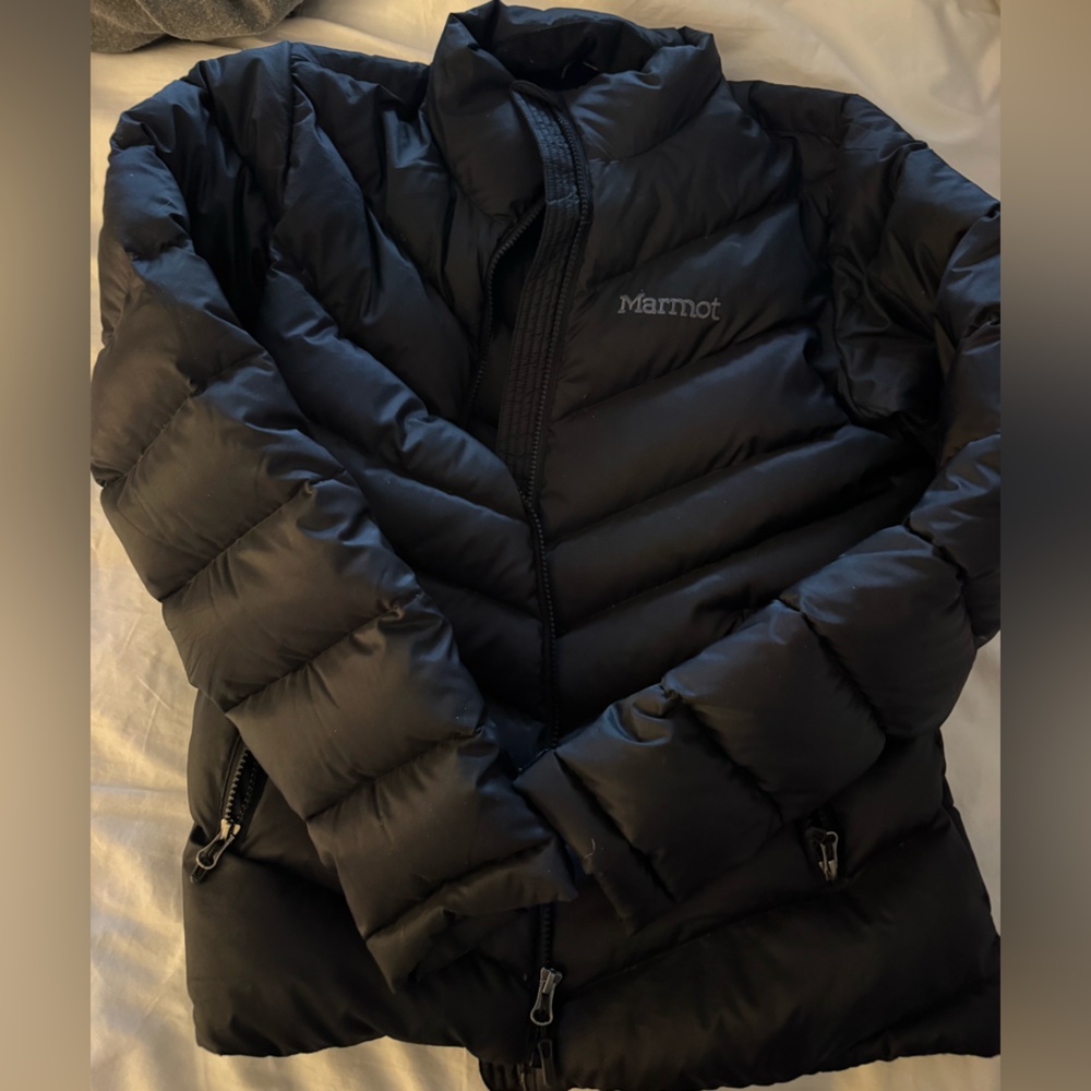 Marmot women’s medium Black Insulated Jacket